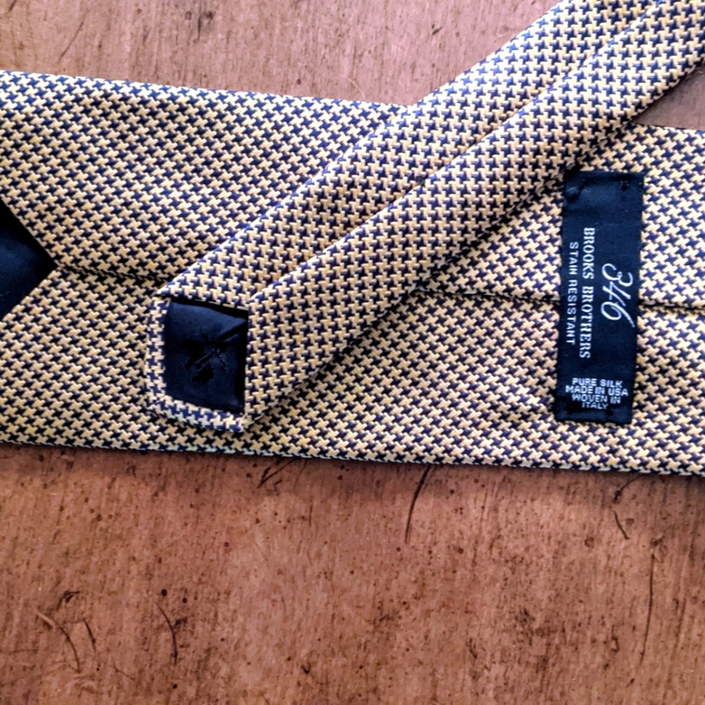 Brooks Brothers 346 necktie